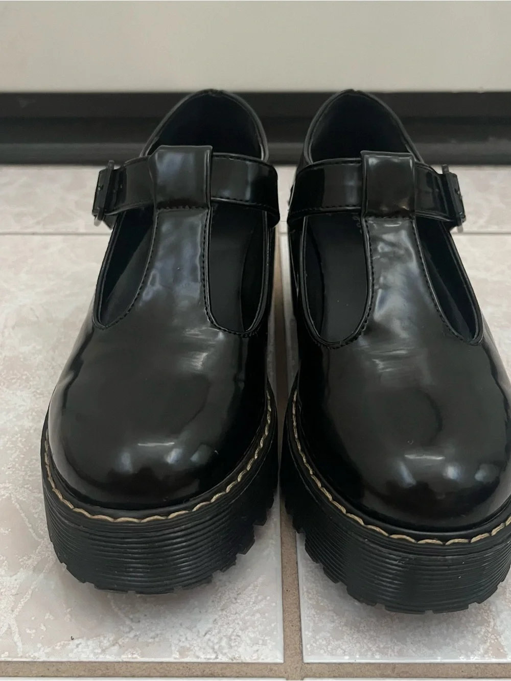 Madden Girl Hollyy Platform T-Strap Mary Jane Shoes - Size 6.5